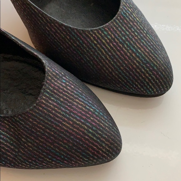 Rare VTG Rainbow Metallic Striped Pumps 🌈 - Picture 8 of 11